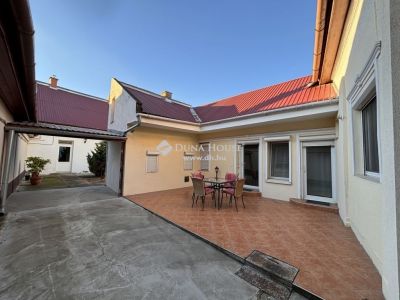 Eladó családi ház Kecskemét