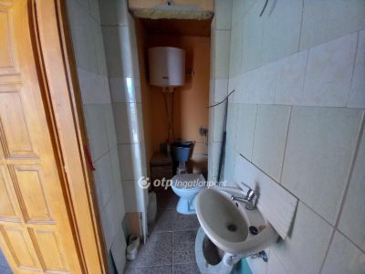 Eladó nyaraló Gyöngyöstarján