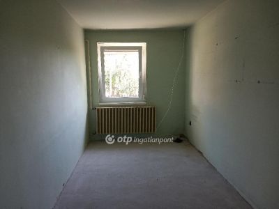 Eladó családi ház Tarnaörs