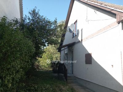 Eladó családi ház Tarnaörs