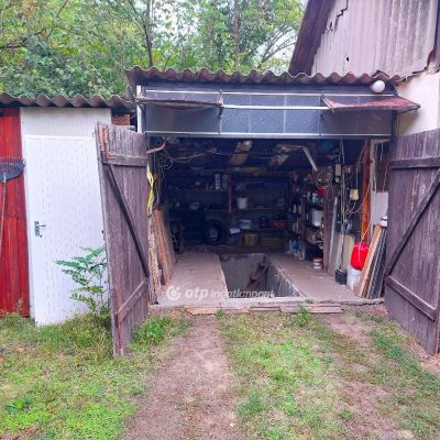 Eladó családi ház Farmos