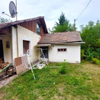 Eladó családi ház Farmos