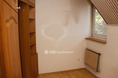 Eladó családi ház Érd