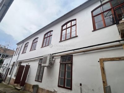Eladó lakás Pécs