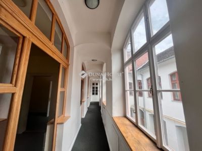Eladó lakás Pécs