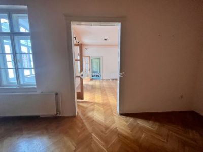Eladó lakás Pécs