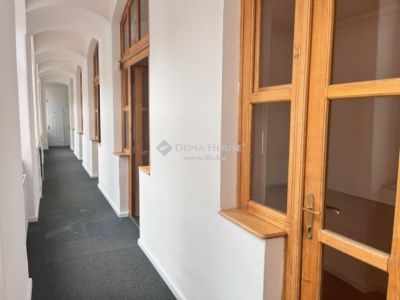 Eladó lakás Pécs
