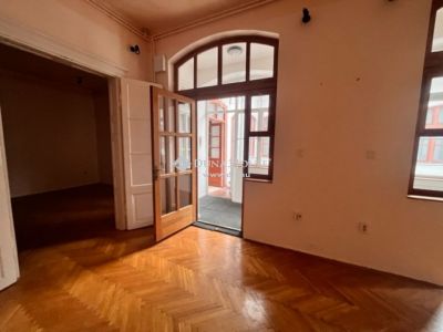 Eladó lakás Pécs