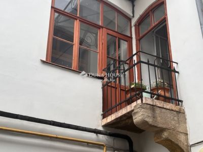 Eladó lakás Pécs