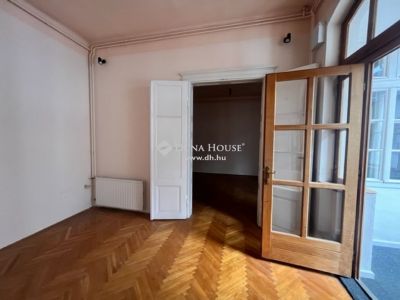 Eladó lakás Pécs