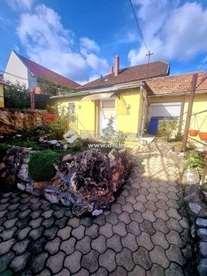 Eladó családi ház Pécs
