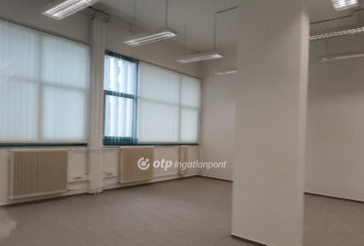 Kiadó irodahelység irodaházban Tatabánya