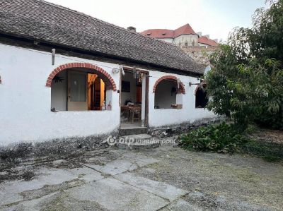 Eladó családi ház Siklós