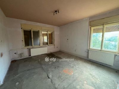 Eladó családi ház Aszaló