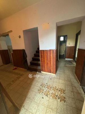 Eladó családi ház Aszaló