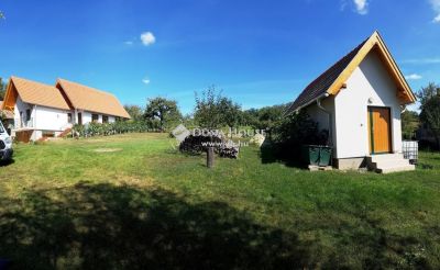 Eladó pince, présház Környe