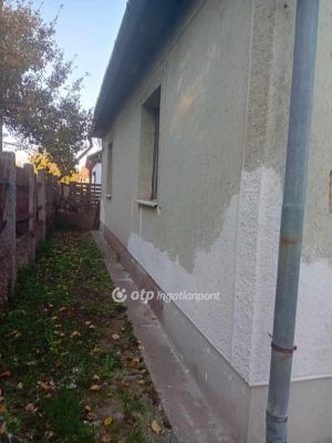 Eladó családi ház Derecske