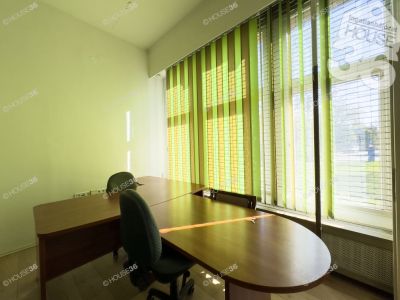 Eladó utcai bejáratú üzlethelység Kecskemét
