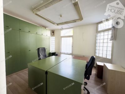 Eladó utcai bejáratú üzlethelység Kecskemét