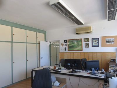 Eladó irodahelység irodaházban Szekszárd