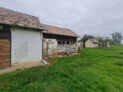Eladó családi ház Zics