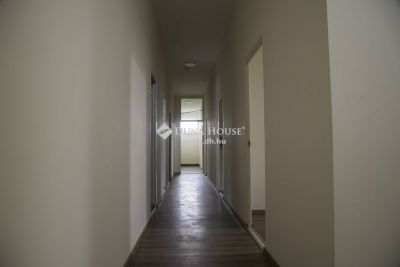 Eladó családi ház Debrecen