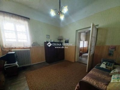Eladó egyéb iroda Szekszárd