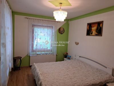Eladó családi ház Bonyhád