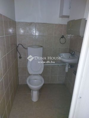 Eladó családi ház Pécel