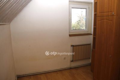 Eladó családi ház Érd