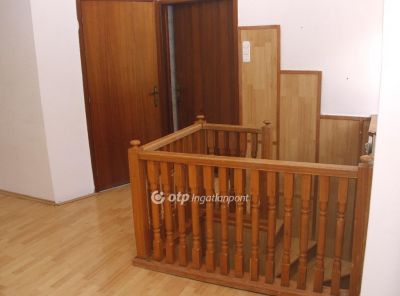 Eladó családi ház Érd