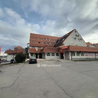Eladó egyéb ipari ingatlan Szekszárd