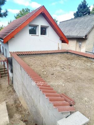 Eladó nyaraló Martonvásár