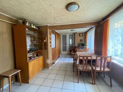 Eladó családi ház Gárdony