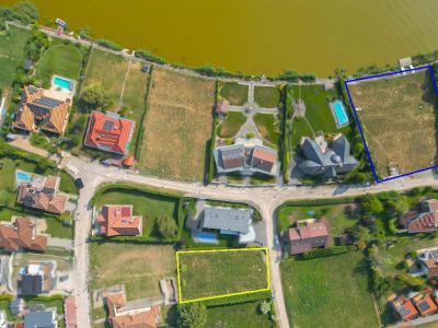 Eladó lakóövezeti telek Velence
