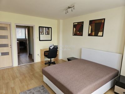 Eladó lakás Pécs