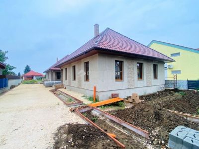 Eladó ikerház Tápiószecső