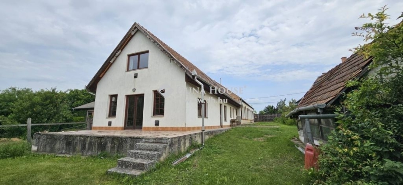 Eladó családi ház Kóka