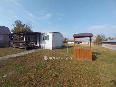 Eladó családi ház Harta