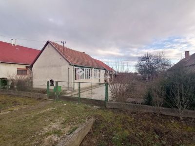 Eladó családi ház Kisláng