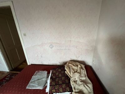 Eladó lakóövezeti telek Pécs