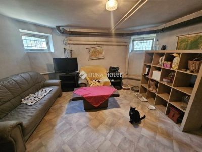 Eladó családi ház Budapest