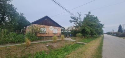 Eladó családi ház Monor