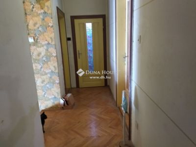 Eladó családi ház Cegléd