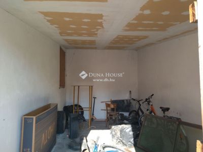 Eladó családi ház Cegléd