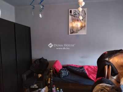 Eladó családi ház Cegléd