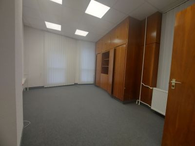 Eladó egyéb iroda Kecskemét