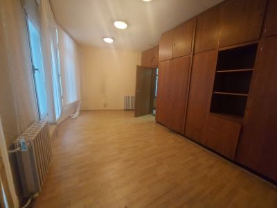Eladó egyéb iroda Kecskemét