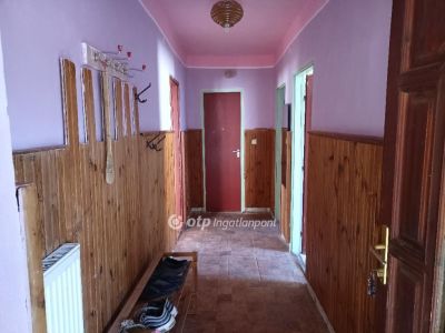 Eladó családi ház Kóka
