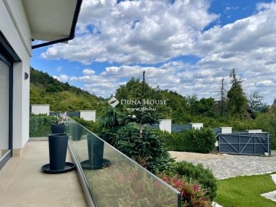 Eladó családi ház Budaörs